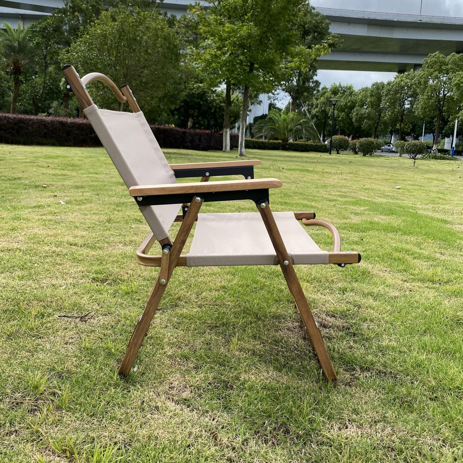Wood Grain Heat Transfer Process Aluminum Folding Portable Kermit Chair - Image 3